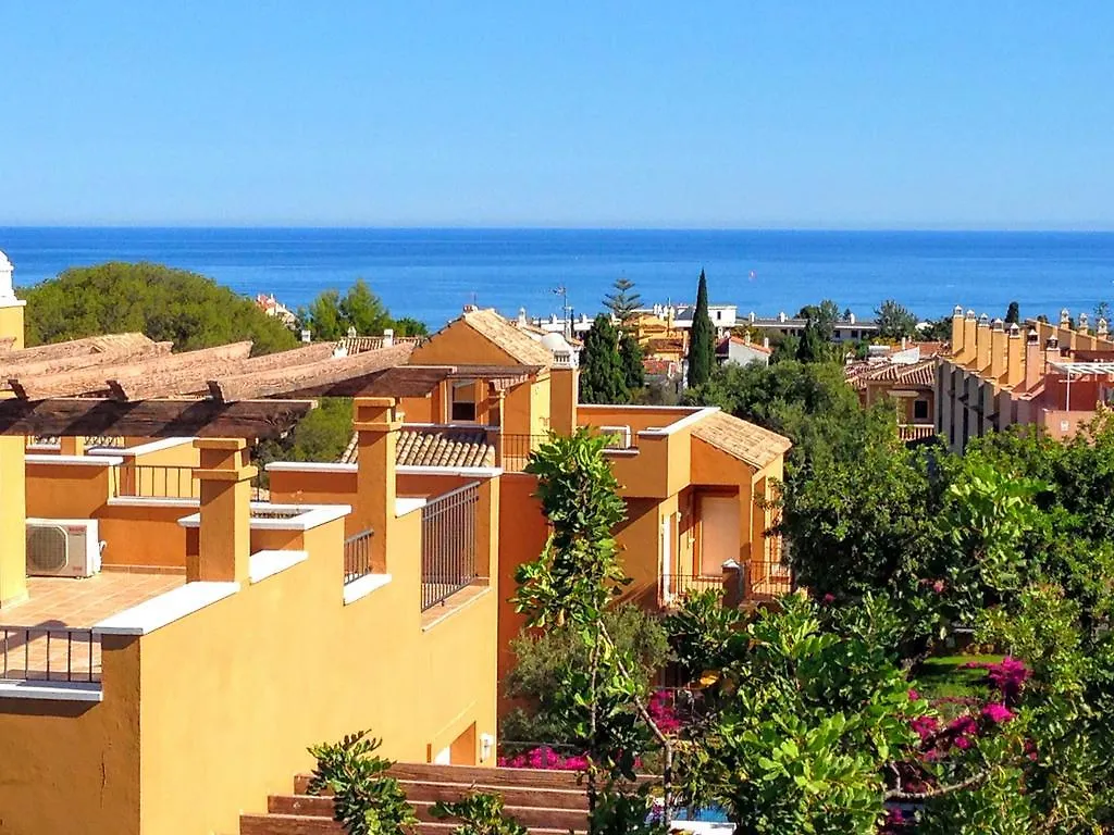 Villas Altos De מארבלה